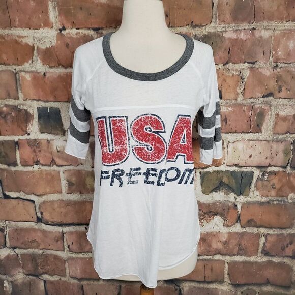 CHASER USA Freedom Tee Shirt Top Small - New with Tags (NWT) - Picture 2 of 7